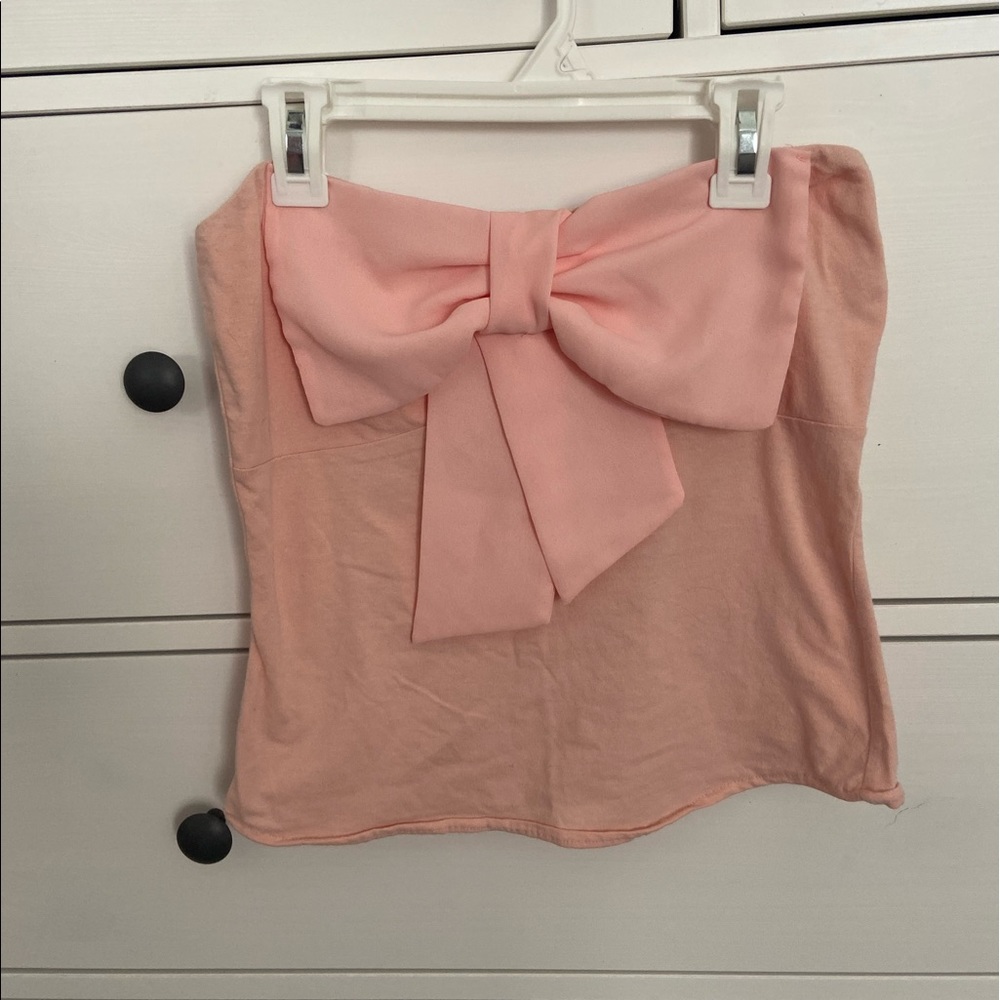 Sleeveless shirt